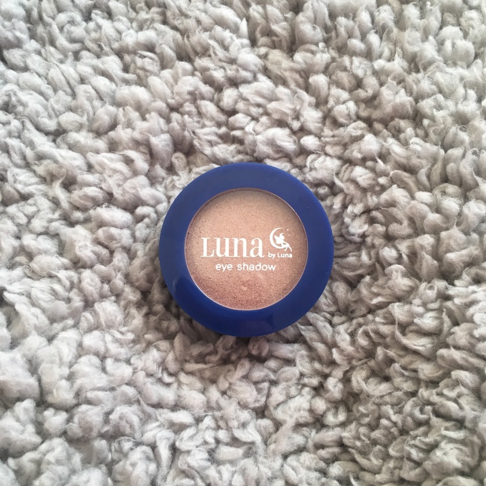 Luna by Luna eyeshadow